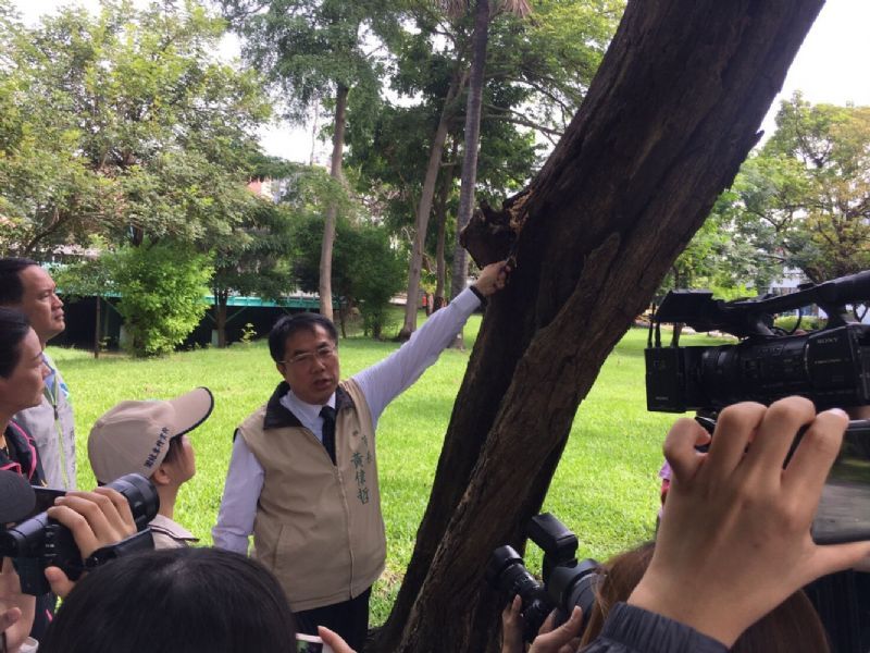 巴克禮公園開園前，黃偉哲市長為求謹慎再度視察園區